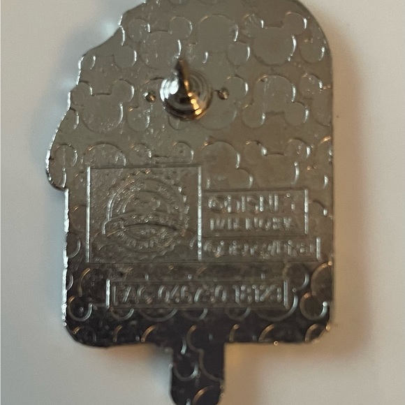 Disney It’s a Bugs Life - Heimlich the Caterpillar 🐛 Ice Cream Popsicle Pin - Picture 2 of 2